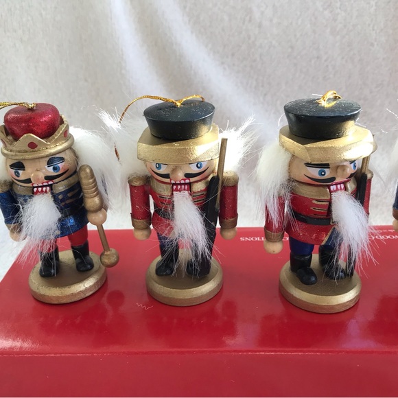 Box of 6 Wood Nutcracker Ornaments in Red Box for Macys 3" - Picture 5 of 7